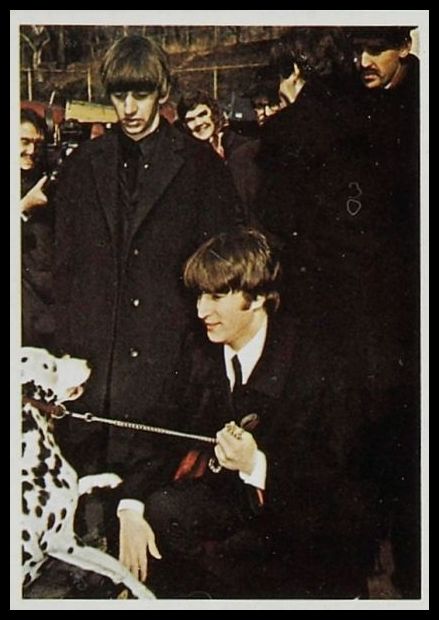 32 John Lennon Ringo Starr